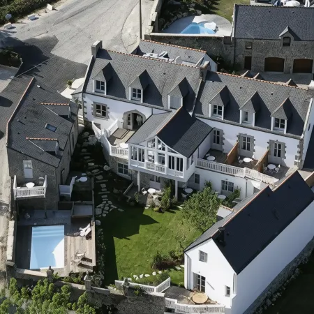 Le Lodge Kerisper