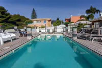 Small Luxury Apartments Pool and Sea View - Stella Del Mare - Wifi
