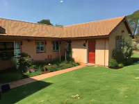 Gateway Guesthouse - Airport Shuttle