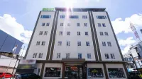 Zoom Hotel Mulawarman - 주차장