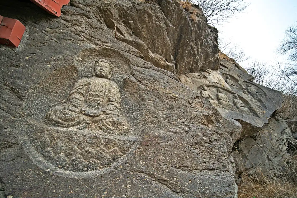 石佛村摩崖造像羣附近的飯店