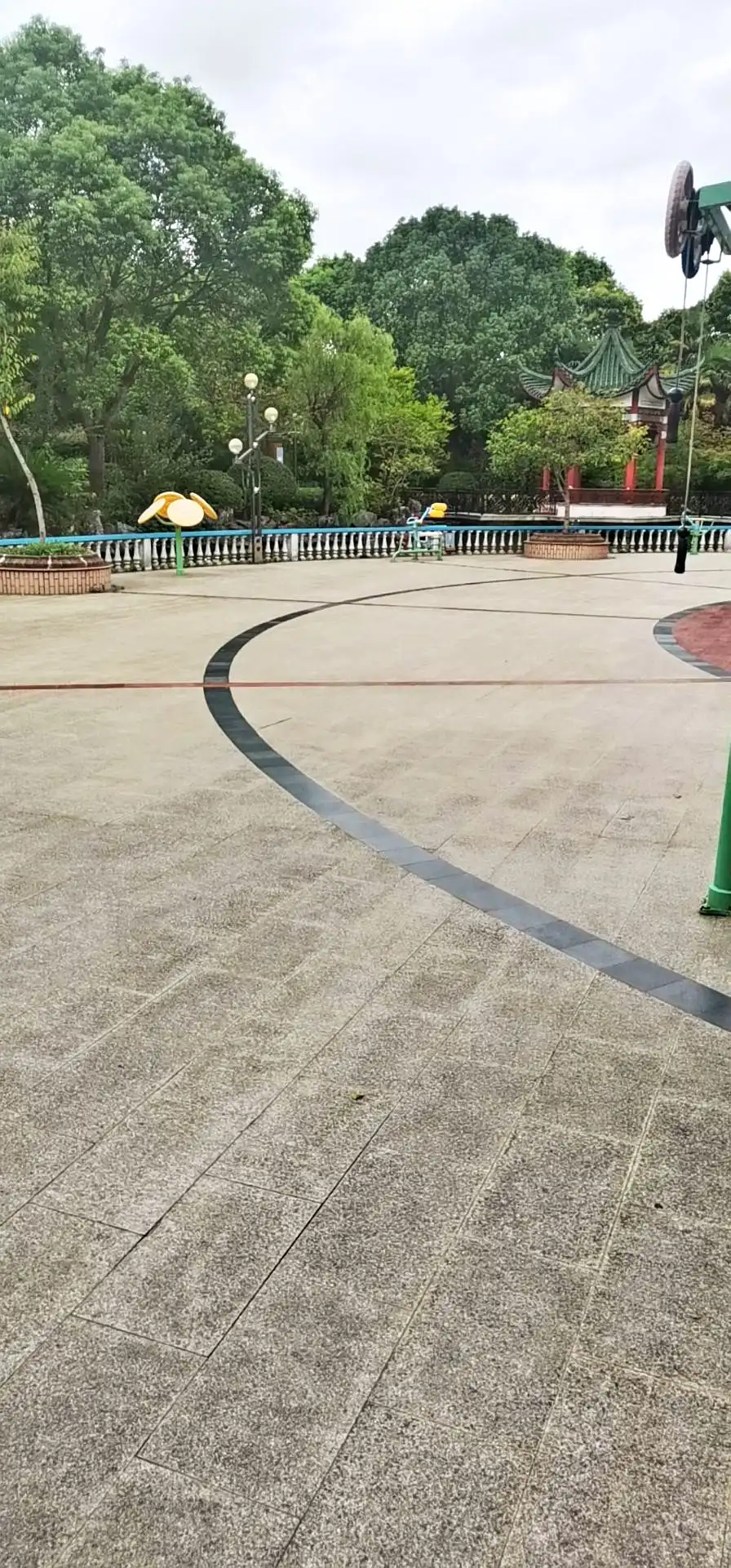 진펑 공원 주변 호텔