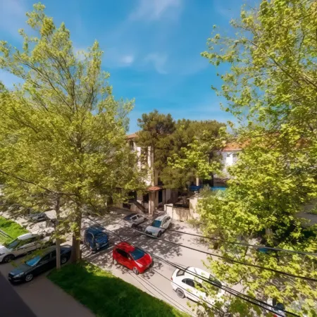 Ницца Отели рядом с достопримечательностью «Санаторий "Русь"»