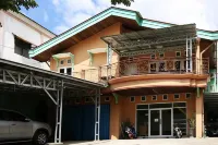 紅多茲伊斯蘭酒店-三馬林達潘格蘭蘇里亞納塔
