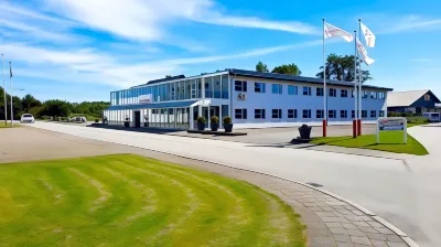 Dolphin Hotel Herning Hotels near Fox and Hounds