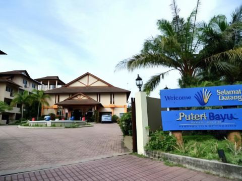 Puteri Bayu Beach Resort