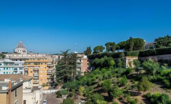 Bloom Hotel Rome