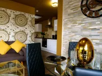 Ultra Deluxe Versace Apartment Near Sheffield Hotels in Mexborough