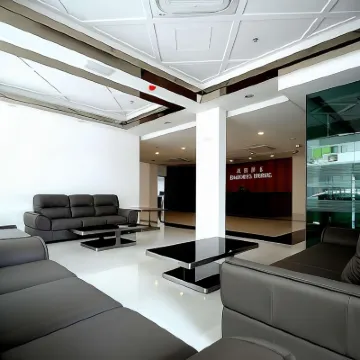 Eminent Hotel Hotels near Our Lady Queen Of Peace Catholic Church