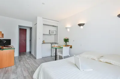 Appart'Hôtel Lauréades Clermont-Ferrand Centre Jaude Hotels in Royat