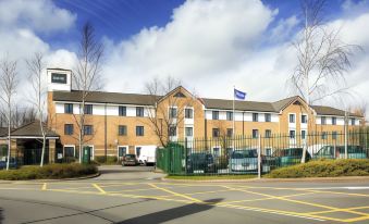 Ibis Cardiff Gate - International Business Park