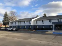 Burnsville Inn & Suites Hotels in Burnsville