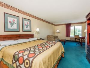 Super 8 by Wyndham Piedmont Greenville Area