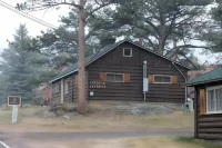 Triple R Cottages- 6 cabin Hotele w pobliżu Rocky Mountain National Park