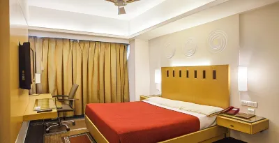 Hotel Ilapuram Отели рядом с достопримечательностью «Парк Читти Гари»