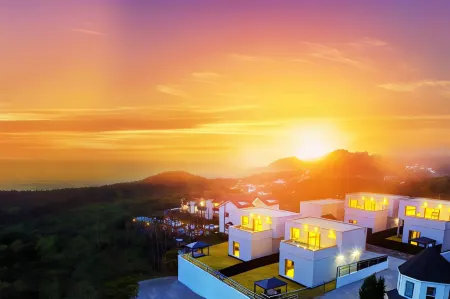 The Mare Pool Villa Pension Отели рядом с достопримечательностью «Kkotji Beach»