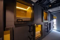 Cube Boutique Capsule Hotel @ Smith Street