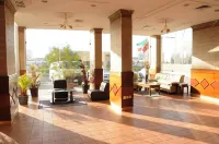 Arinza Tower Quality Apartments Hoteles en Salmiya