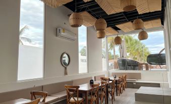 Baos Hotel & Restaurant