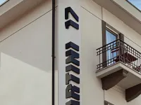 Boutique Hotel Martini 17 Hotels near Piola Station