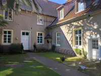 Haus Keppelborg: ZI Elisabeth Mit Burgmauerblick