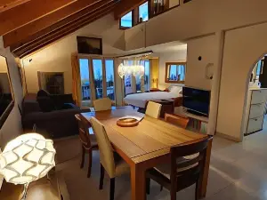 HeidiHoliday geräumige Maisonette-Attica, Sauna & Panoramaterrasse - Aufgewertet 2023