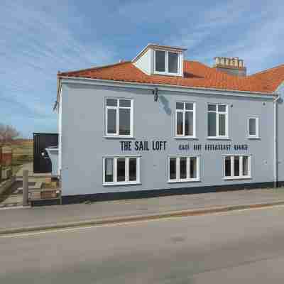 The Sail Loft Hotel Exterior