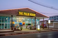 The Palm Krabi Residence and Resort Hotels in der Nähe von Buddha statue