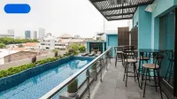 Crown Prince Hotel Surabaya Managed by Midtown Indonesia - Pools