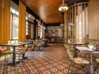 The Henry Hotel Manila ル ・パビリオン周辺のホテル