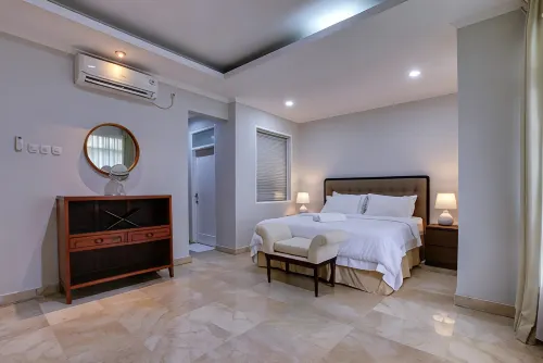 Hillside Bliss Villa Hotels in Coblong