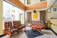 FabHotel Ess Paradise - Nr Bus Stand