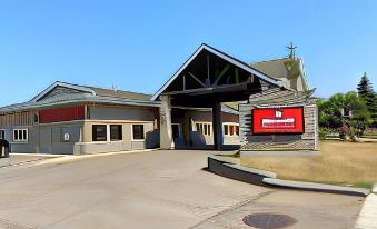Stony Plain Inn & Suites