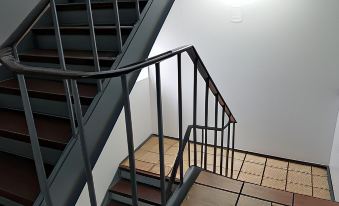 3. 두버네이 스튜디..