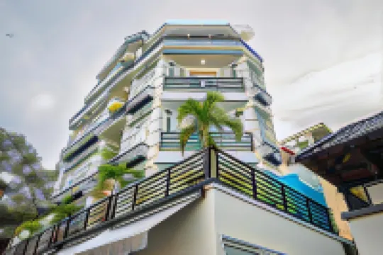 Cozrum Homes - Retro House Hotels near Quan Am Pagoda