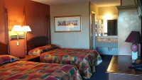 Carefree Inn Flatonia