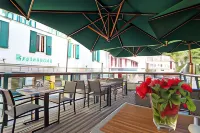 Logis Hotel Restaurant Family & Spa - สัตว์เลี้ยง