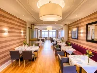 Relexa Hotel Bellevue an der Alster Hôtels à proximité de : Levantehaus