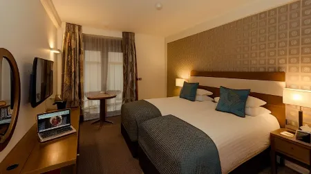 Leopold Hotel
