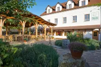 Babiččina Zahrada Penzion & Restaurant Hotels in Říčany