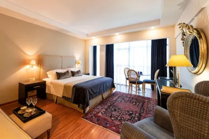 Best Western Plus Embassy Hotel