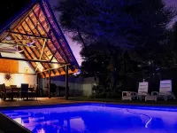 Apartments @ 125 - Pools