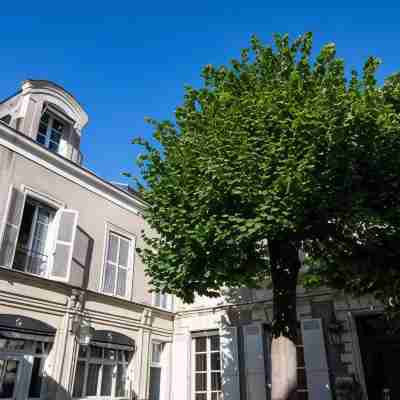 Hôtel du Mail Hotel Exterior