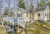 Charming Lakefront Cottage