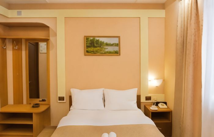 Green Street Hotel & Hostel