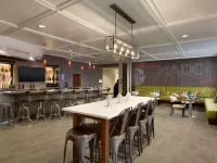 DoubleTree by Hilton Oklahoma City Airport Hotels near Athena Mall