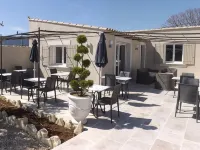 Mas Dansavan Chambres d'hôtes Hotels in Cabrieres-d'Avignon