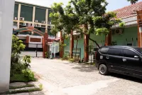 Hotel Ratu Ayu 2 Lampung Mitra RedDoorz Hotels in Sukabumi Indah