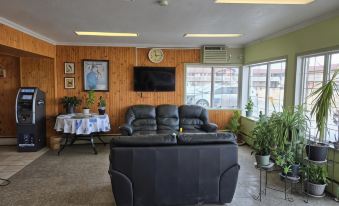 Silver Crest Lodge