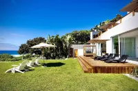 Dolphin Coast Yolo Spaces - the White House Boutique Villa